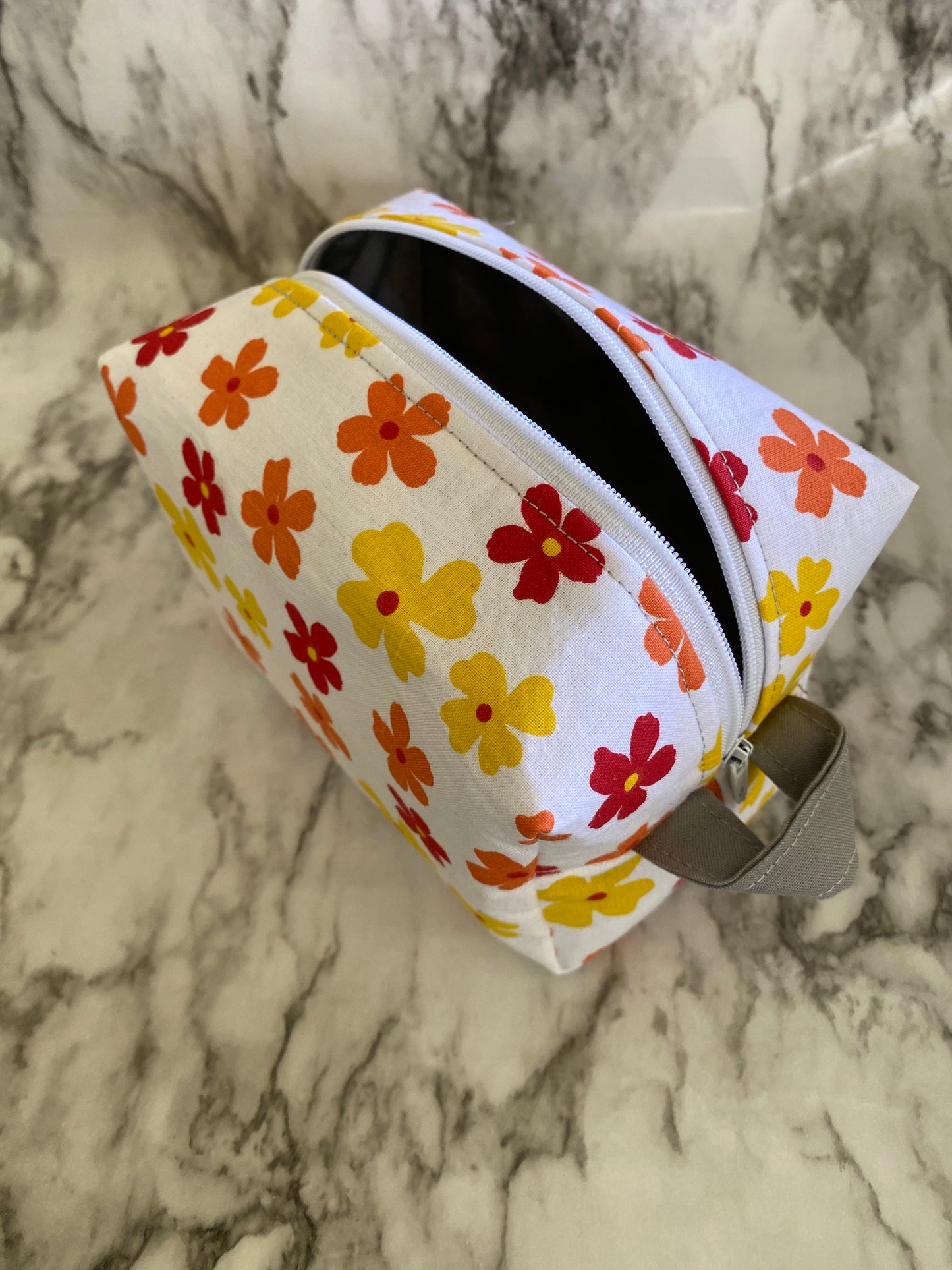 Daisy Make-Up Bag